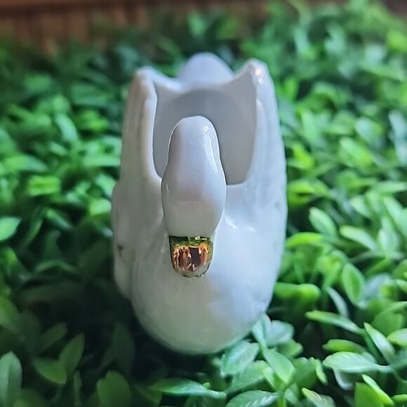 Vintage Dainty Swan Mama & Baby With Gold Tone Accent Coquette - Picture 6 of 10